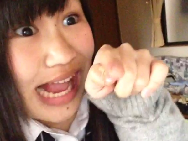 Vineで見つけたオモシロ女子高生「Reika Oozeki (@xtxx_mhz)」がぶっとんでいる件